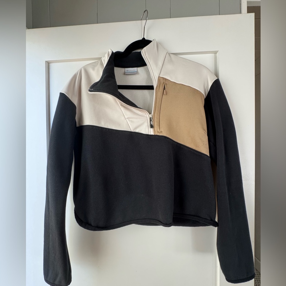 Cropped Columbia quarter zip size L